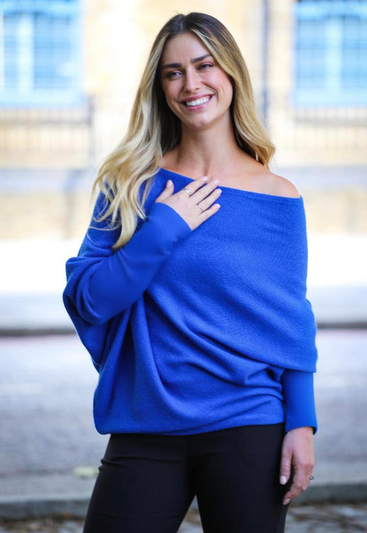 Asymetric long sleeve jumper