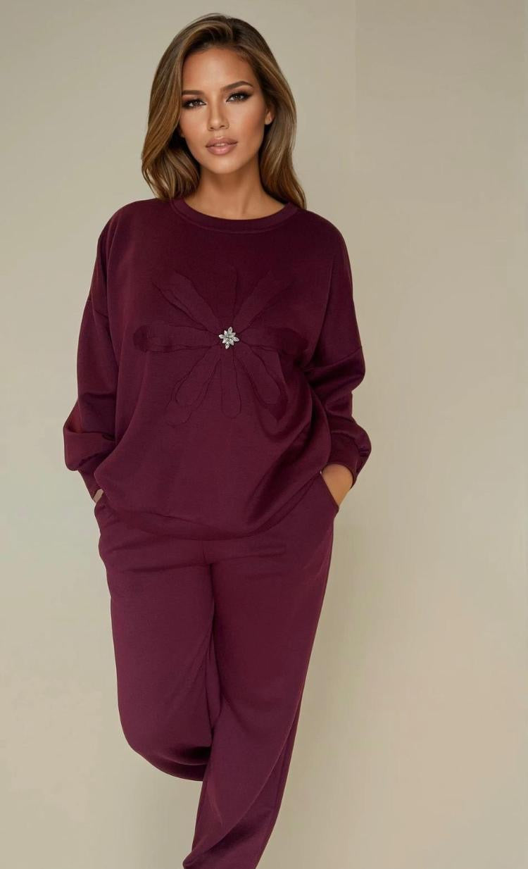 Flower embossed lounge set