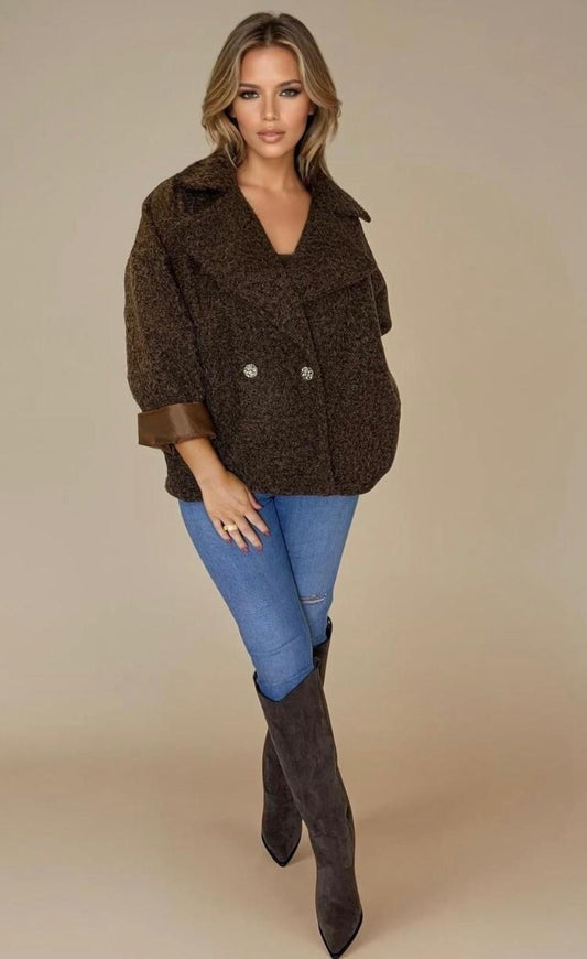 Boxy boucle shorter jacket
