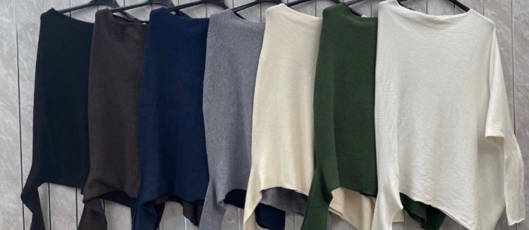 Asymetric long sleeve jumper