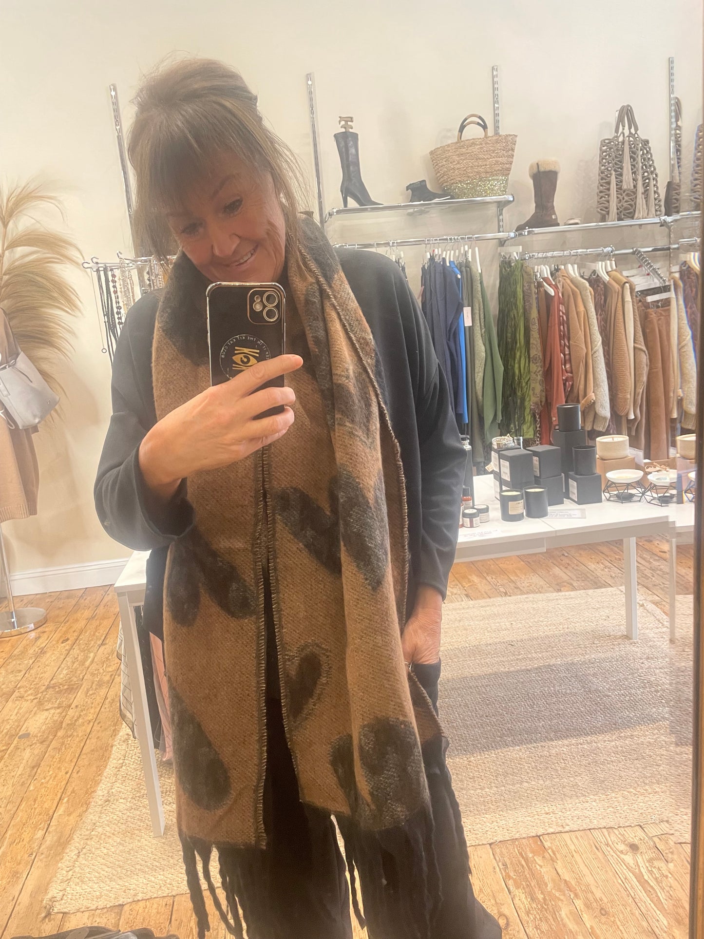 Heart reversible wool scarf