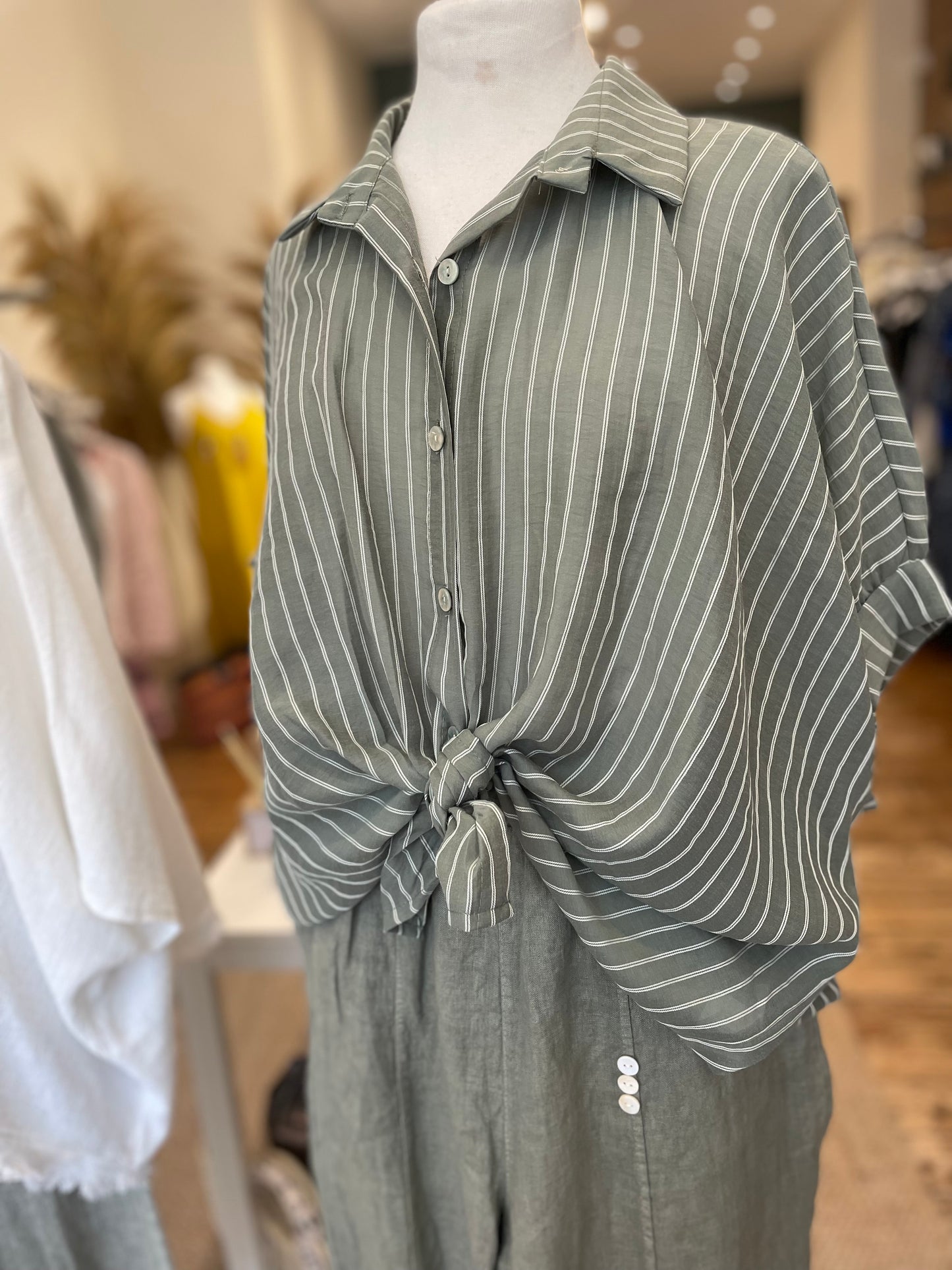 Stripe cotton tie shirt